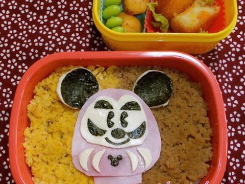 新春のキャラ弁 だるまミッキーのそぼろ弁当 レシピ 作り方 By Tekonani 楽天レシピ 新春のキャラ弁 だるまミッキーのそぼろ弁当 レシピ 作り方 By Tekonani 楽天レシピ
